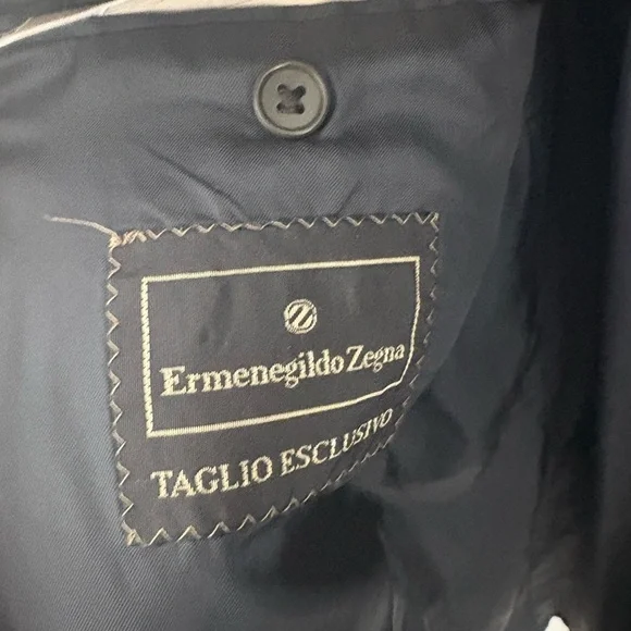 Ermenegildo Zegna Navy Double-Breasted Blazer